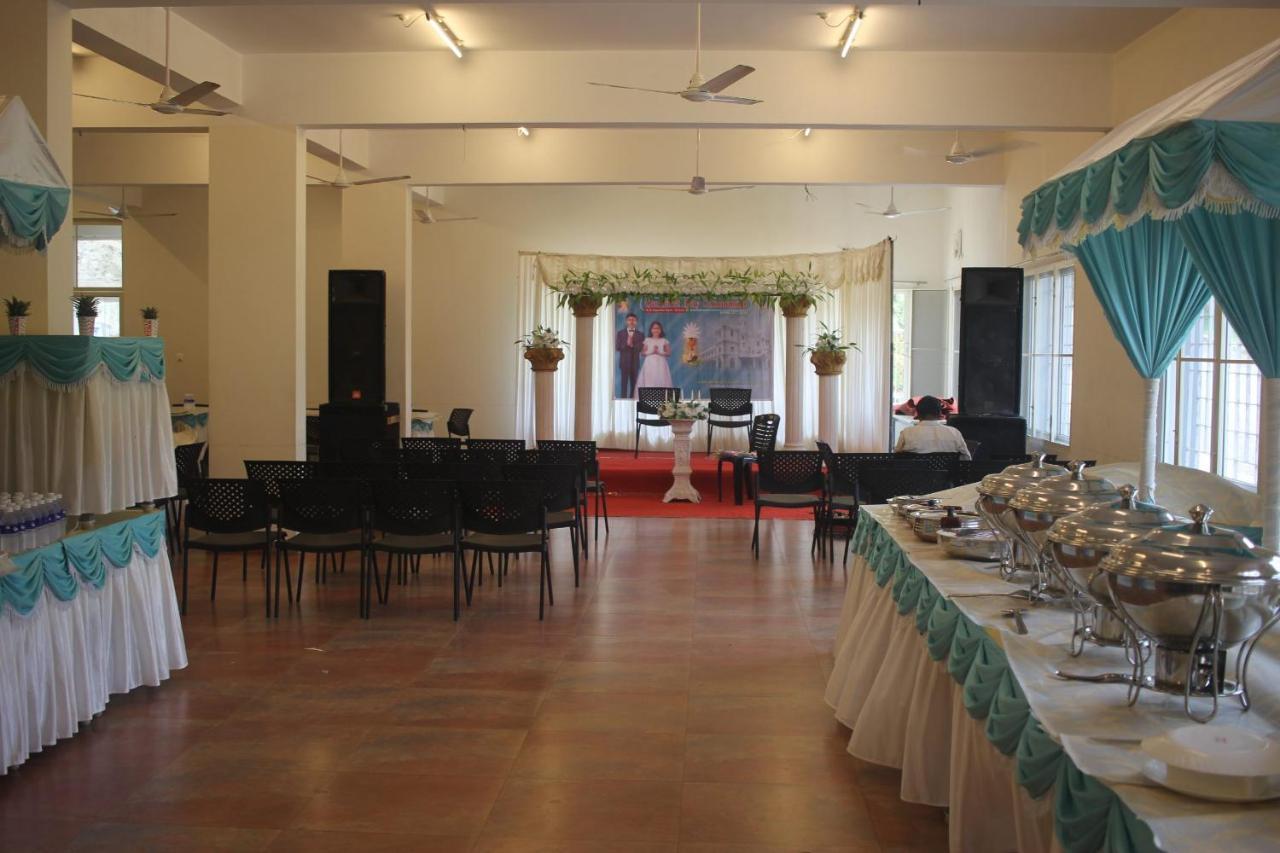 Angamaly Convention Centre Hotel Kochi ภายนอก รูปภาพ