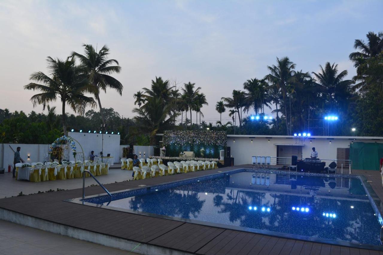 Angamaly Convention Centre Hotel Kochi ภายนอก รูปภาพ